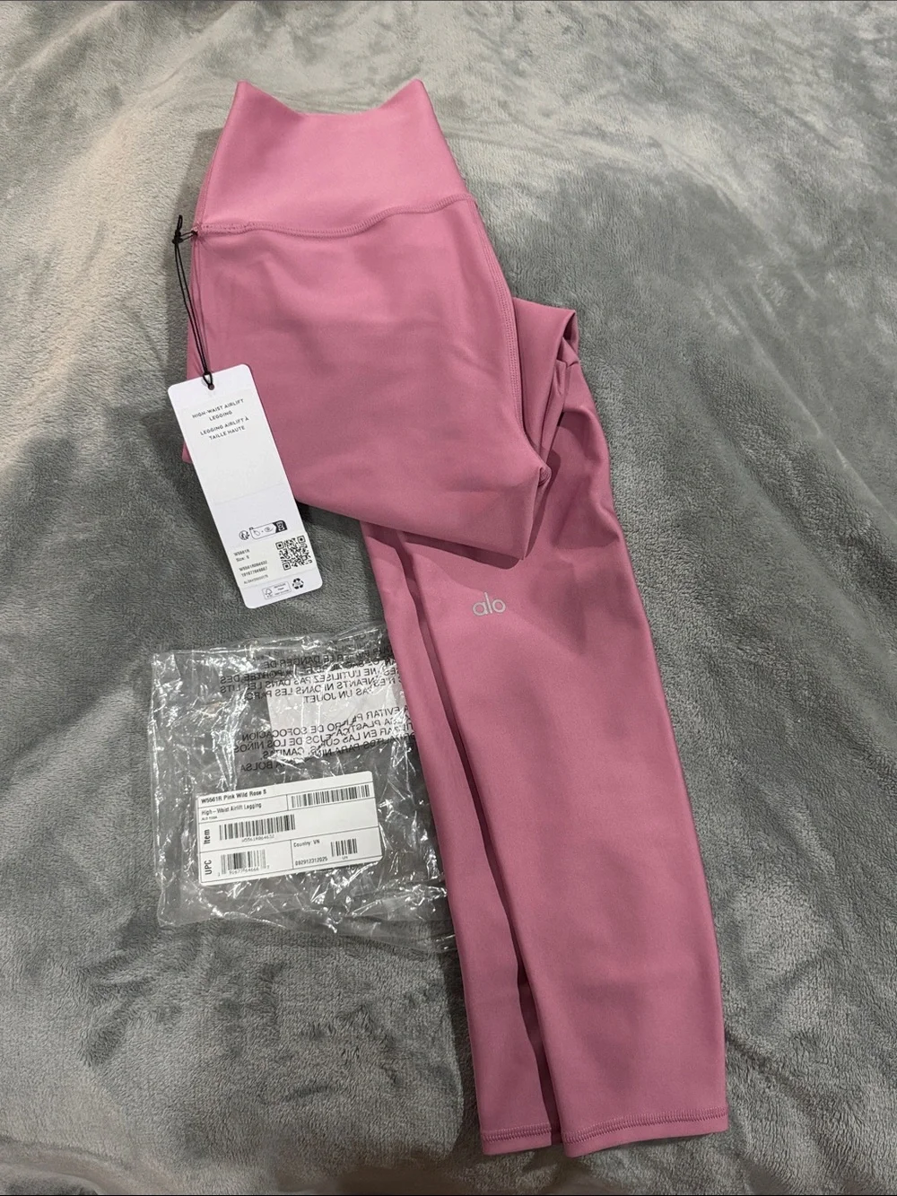 NWT Alo Yoga High-Waist Airlift Leggings Wild Rose Size Small